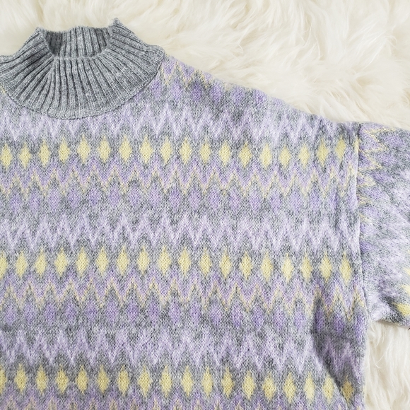 VGUC Berskha Mock Neck Argyle Patterned Pastel Gray Purple Sweater Size Small - Picture 6 of 13